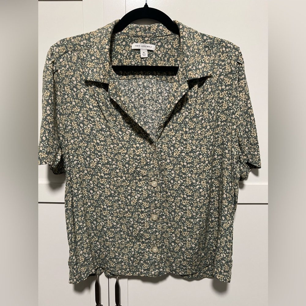 Free Assembly Short Sleeve Camp Blouse